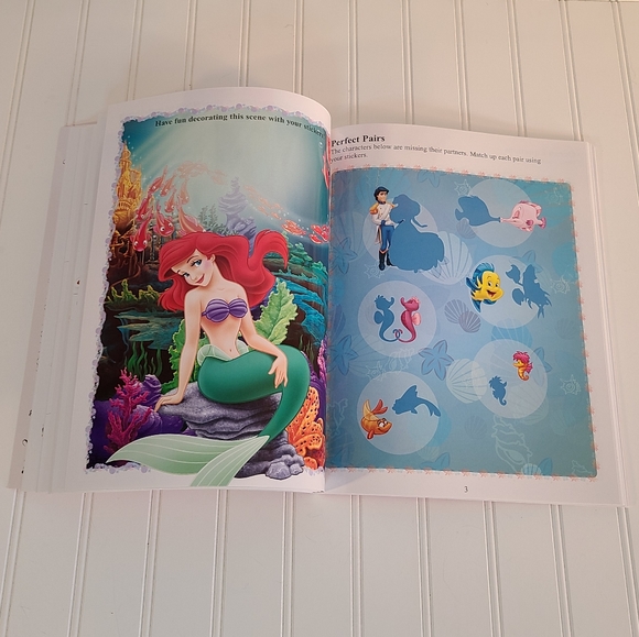 Disney Princess Reusable Sticker Activity Book Treasury - 6 books in 1 by Phidal - Picture 2 of 16